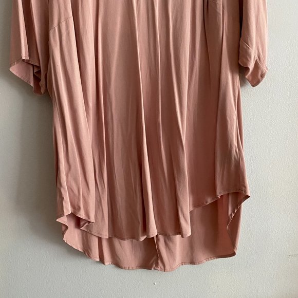 Torrid Blush V-Neck Tunic Top - Picture 9 of 11